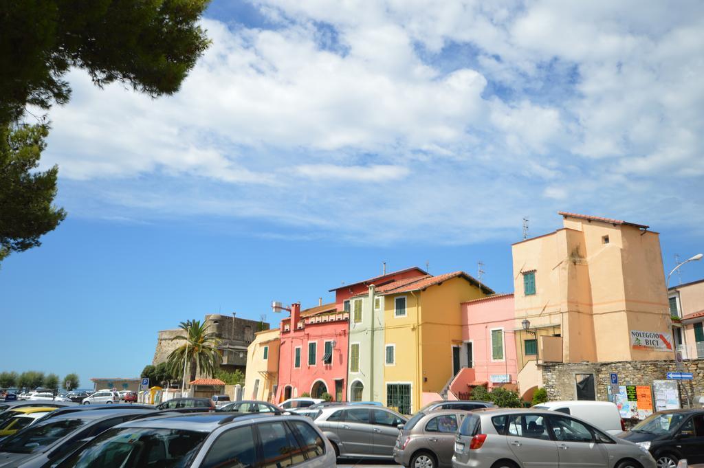 Riva Beach Apartment Riva Ligure Exterior foto